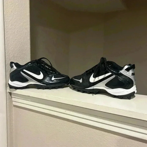 Nike Land Shark Legacy Other - NIKE Men's Land Shark Football Cleats (396231-011) Black/White - Size 7.5